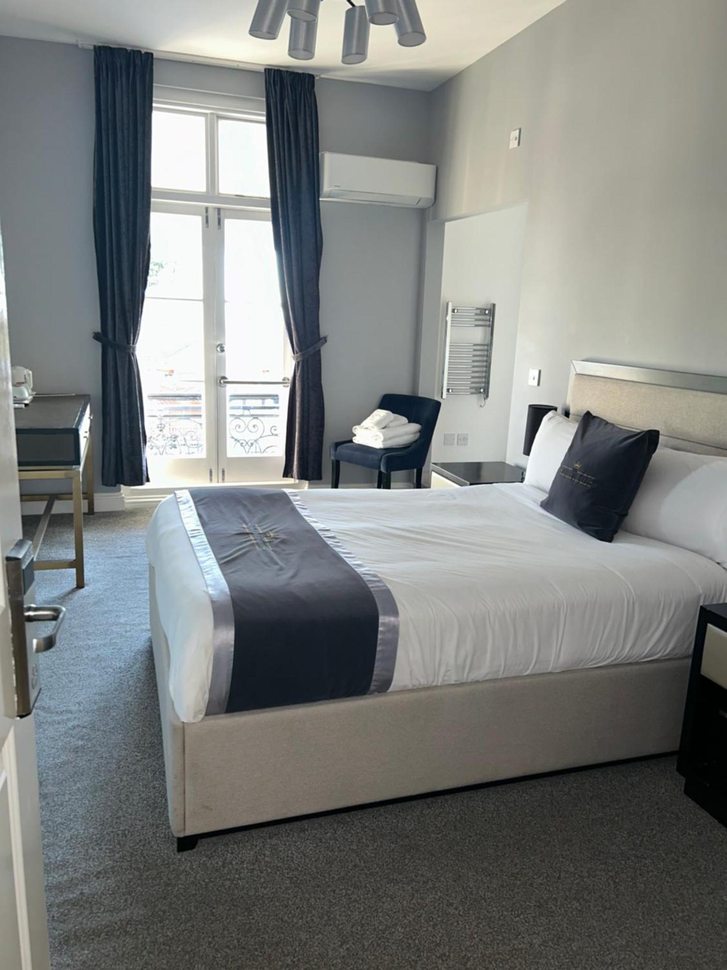The Royal Hotel - Clacton On Sea Экстерьер фото